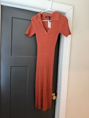 Olivaceous Ribbed Collared Short Sleeve Midi Dress - Rust